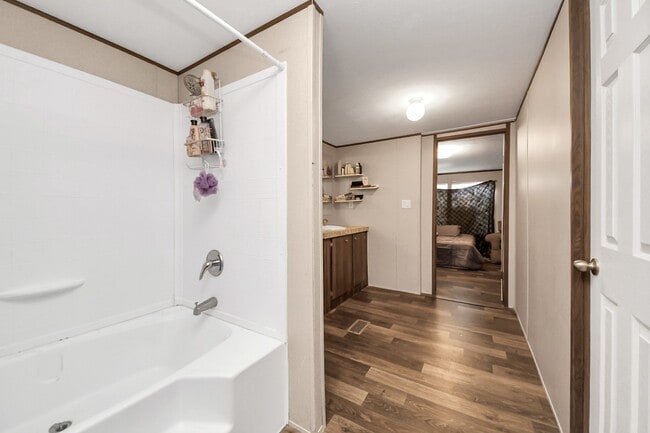 Photo - 1416 Rd 5601
