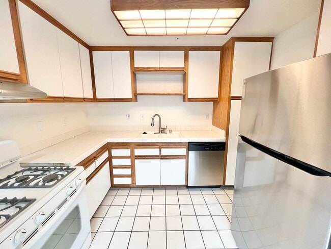 Photo - 10632 Oak St Unit 10636 Oak Street