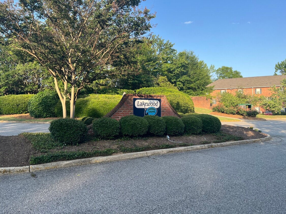 Photo - 428 E University Dr (Auburn, AL)