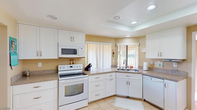 Photo - 72350 Rim Dr