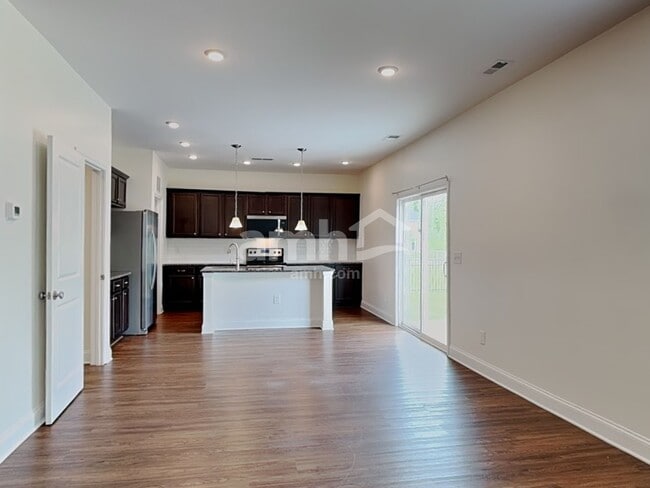 Photo - 112 Pullen Dr