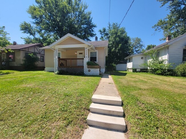 Building Photo - 2 Bedroom, 1 Bath Home - Now Available for Rent!