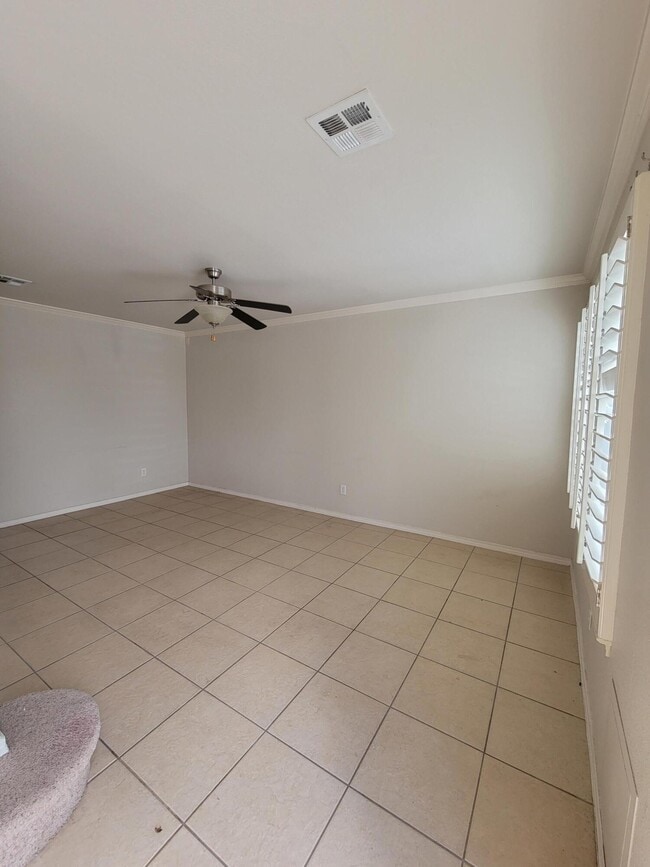 Photo - 10021 Railroad Dr