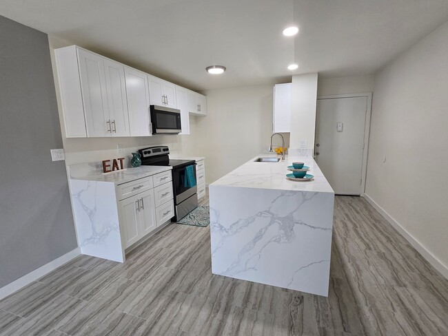 Upgraded Downstairs One Bedroom - Upgraded Downstairs One Bedroom Apartamento Unidad A-07