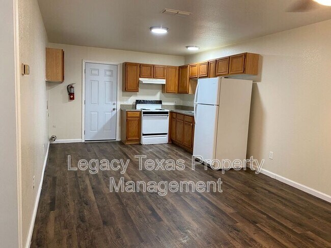 Photo - 1719 Short St Unit A