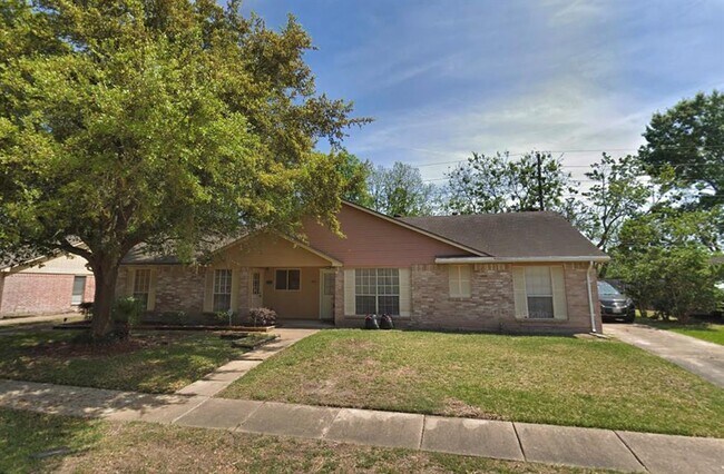 Photo - 3847 Westmeadow Dr Apartment