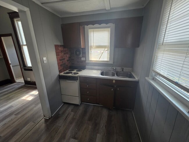 Photo - Nicely updated 1 BR