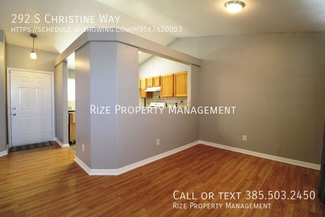 Photo - 292 Christine Way