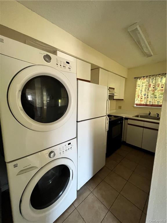 Photo - 98 Davos Pointe Unit H-2