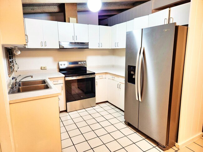 Photo - 7303 Mokuone St