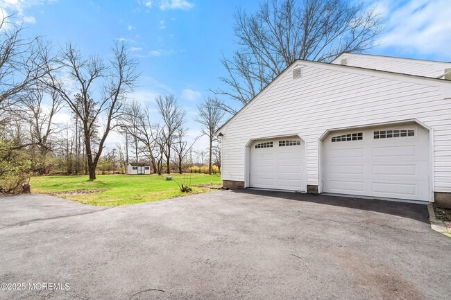 10 Monroe Ct