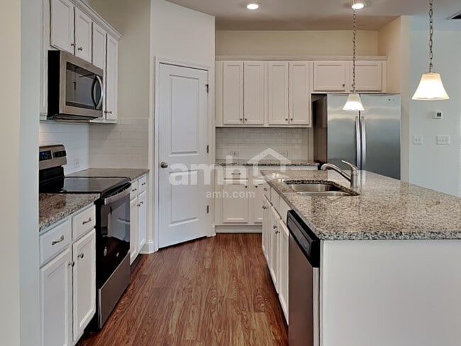 Photo - 245 Lake Vista Dr