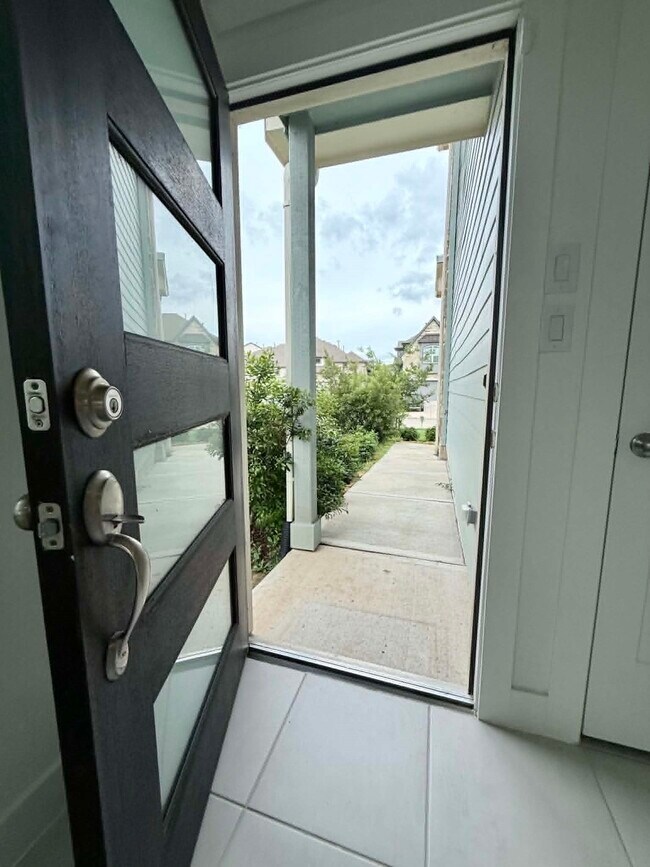 Photo - 1539 Crystal Stream Dr