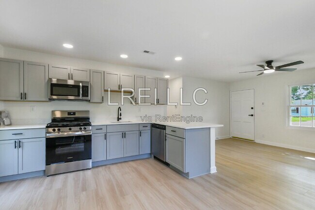 Photo - 5805 Loretta St