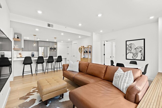 Photo - 830 Park Ave Unidad # 201