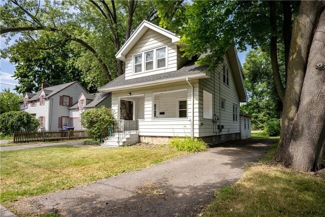 Building Photo - 2029 5 Mile Line Road Rental