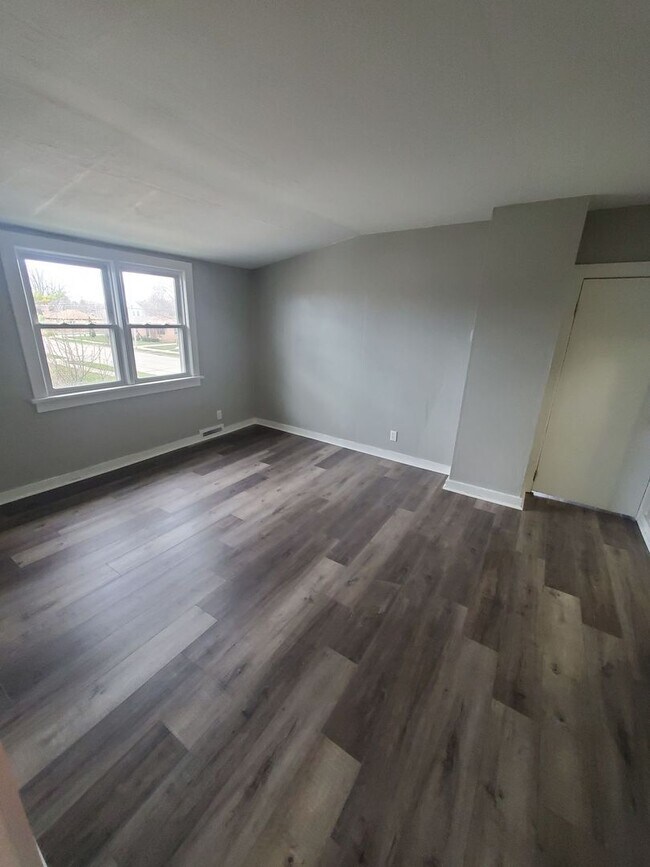 Photo - 3201 Charles St Unit Upper