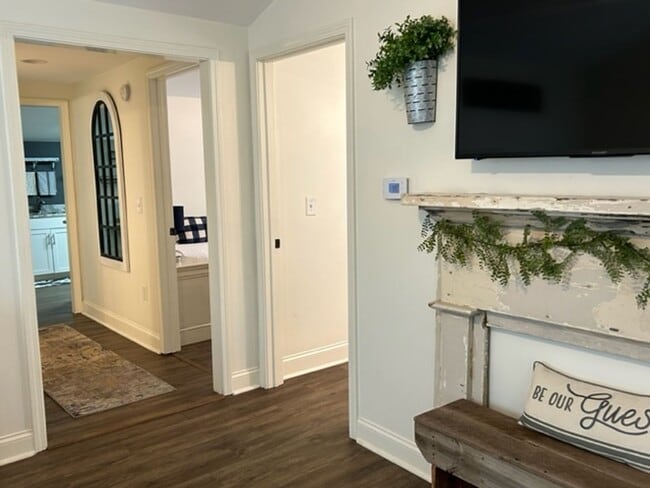 Photo - 602-606 W 10th St Unit 602 W 10th St