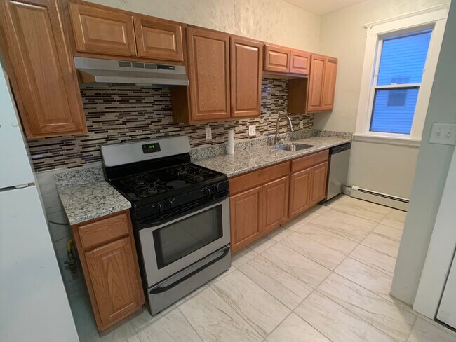 Photo - 165 Chiswick Rd