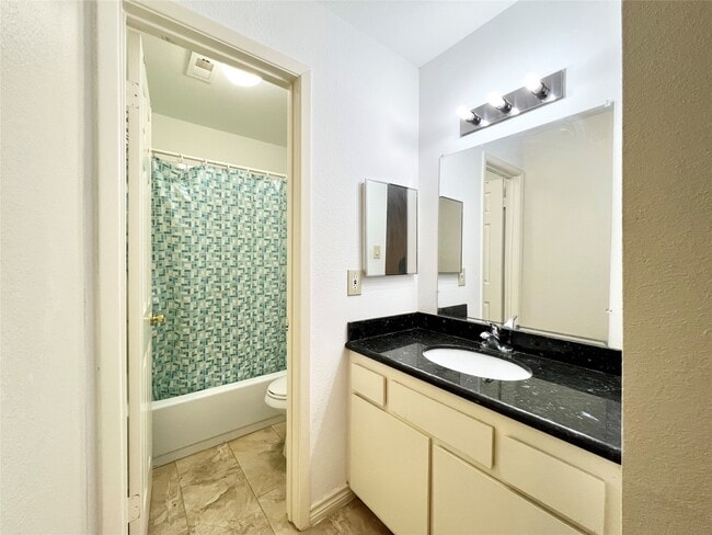 Building Photo - 2626 Holly Hall St Unit 306