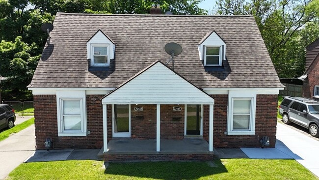 Building Photo - 22148 Moross Rd