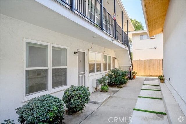 Building Photo - 2930 Fairmount Ave Unit D Rental