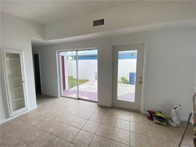 Photo - 15 Vineyard St