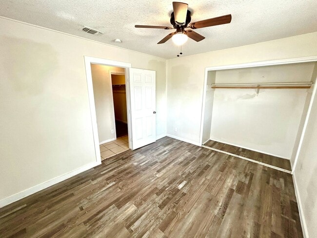 Photo - 4631 Argonne Dr