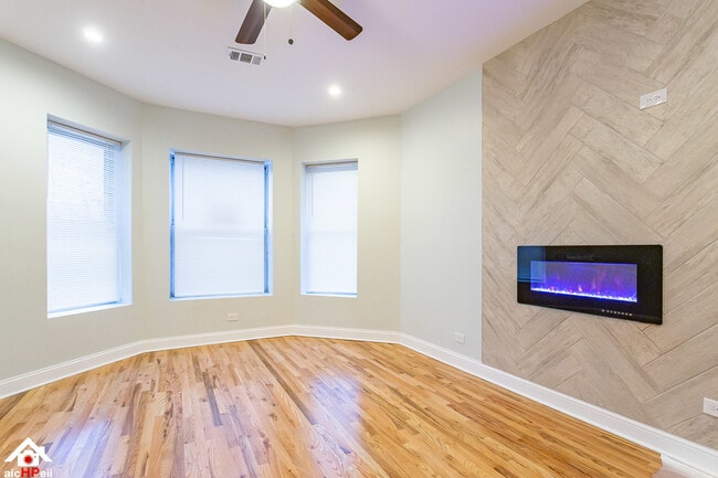 6112 S Vernon Ave
