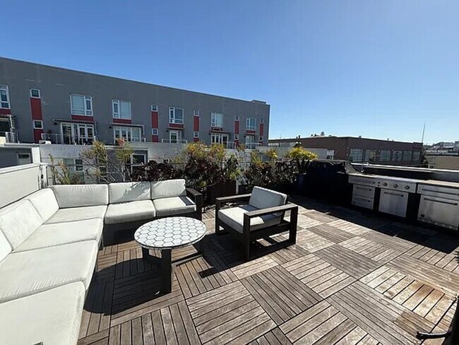 Photo - Luxury Penthouse Condo w/Large Private Terrace, Outdoor Kitchen – a must see! PROGRESSIVE Unit 3