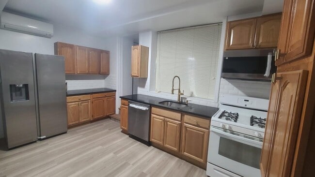 Photo - 757 E 213th St Apartment Unit Ground