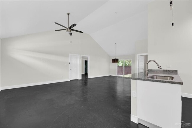 Photo - 19 N 17th St Unit B