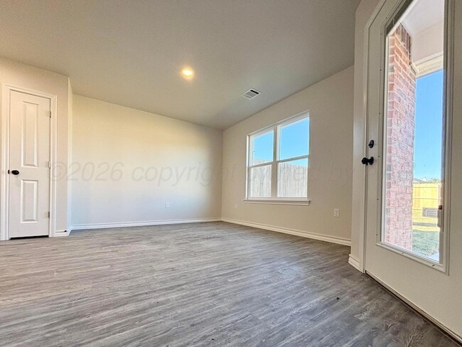 Photo - 2801 Daytona Ave