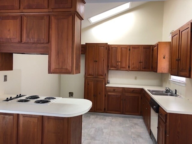 Photo - Great Location South of LSU near Plants TOO!