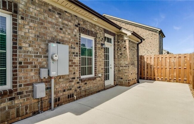 Photo - ***** READY TO MOVE IN *****