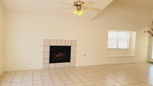 Photo - 7025 Crown Ridge Dr