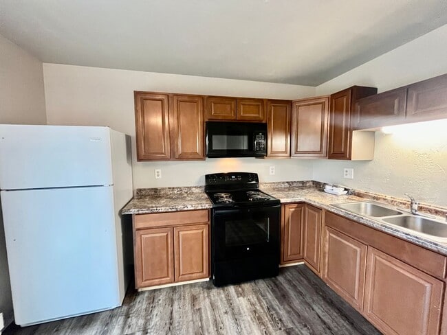 Building Photo - 1154 Darby St