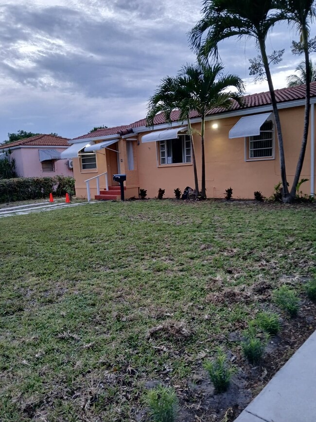 Photo - 1 N Melrose Dr