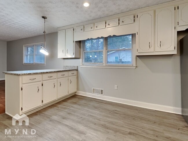 Photo - 2206 Rockdale Dr NW