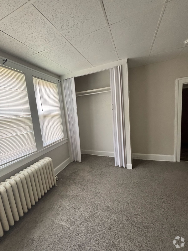 Building Photo - 134 White Horse Pike Rental
