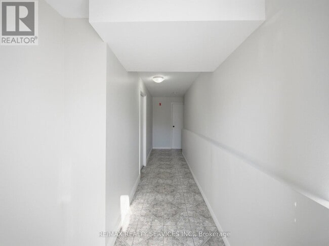 Photo - 8 Deerpark Crescent