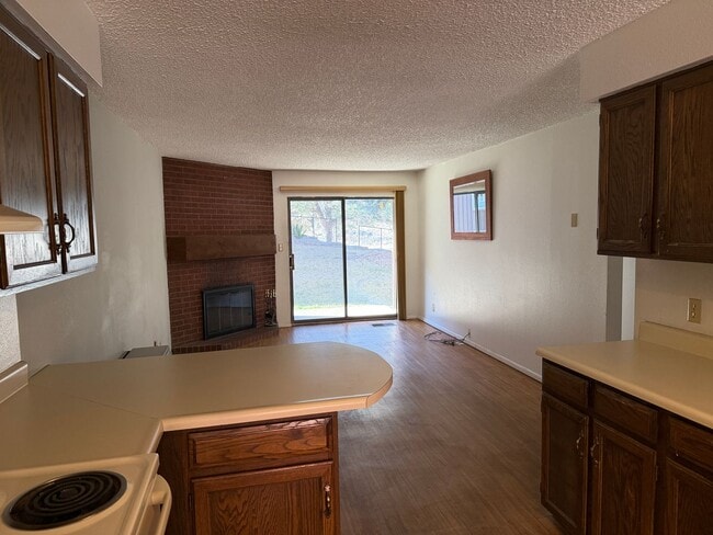 Photo - 2932 Holly Ave