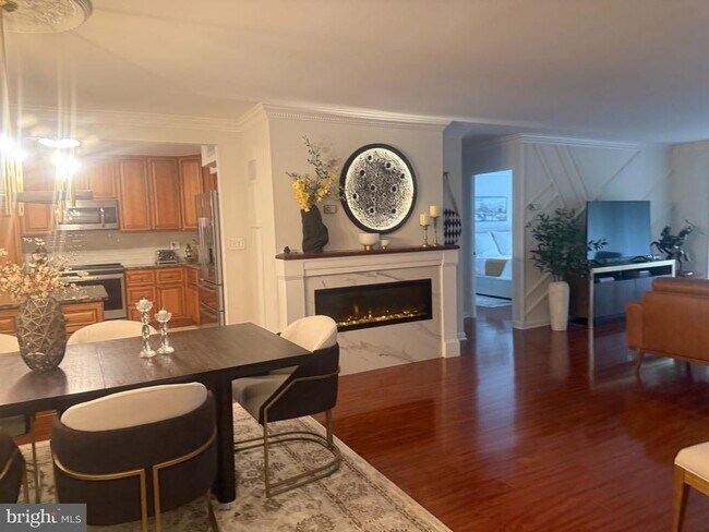 Photo - 1800 Old Meadow Rd Unit 420