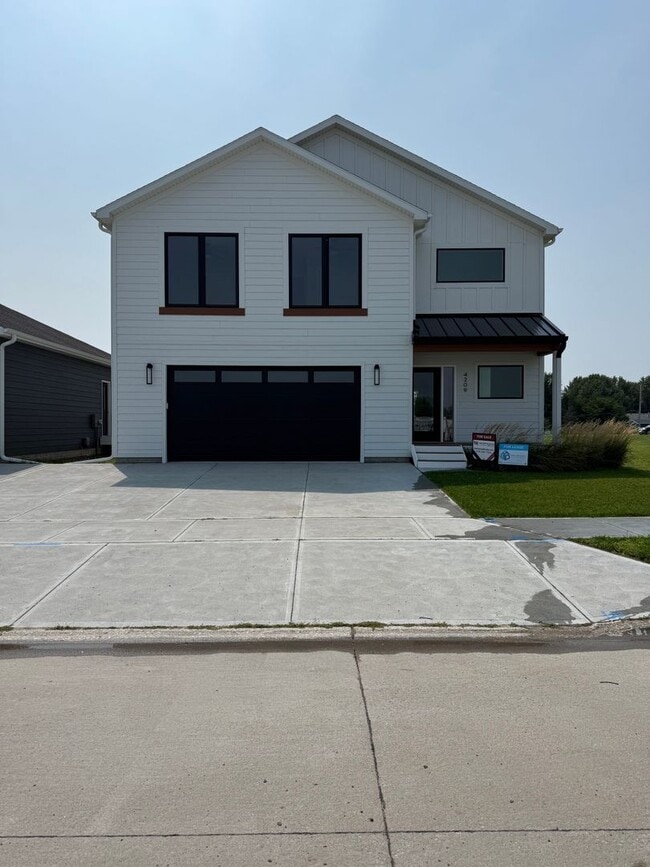 Building Photo - 4209 Wilder Ave