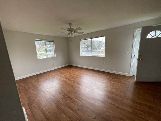 Photo - Cute 2 Bedroom House with Bonus Room