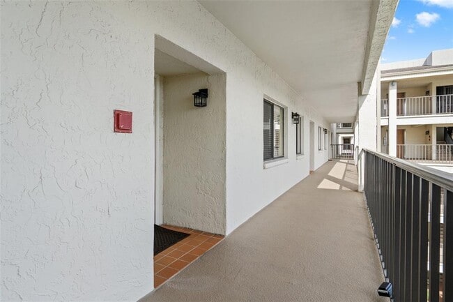 Photo - 8150 Brent St Unidad 732