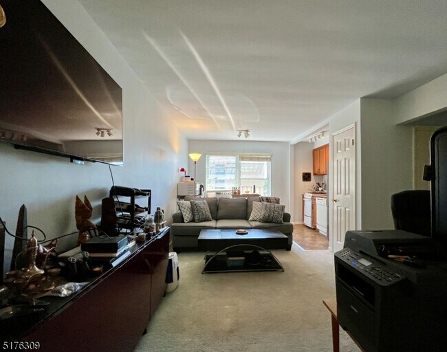 Photo - 6 Hillside Ave Unit 2D