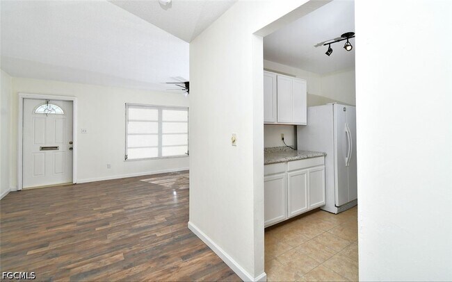 Photo - 9 Hamlin Ct