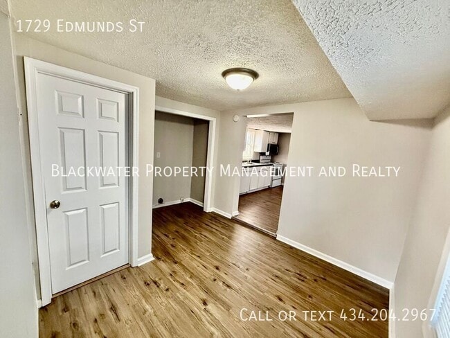 Photo - 1729 Edmunds St