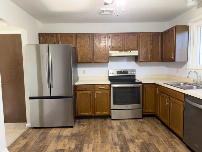 Photo - 2231 Donough Dr